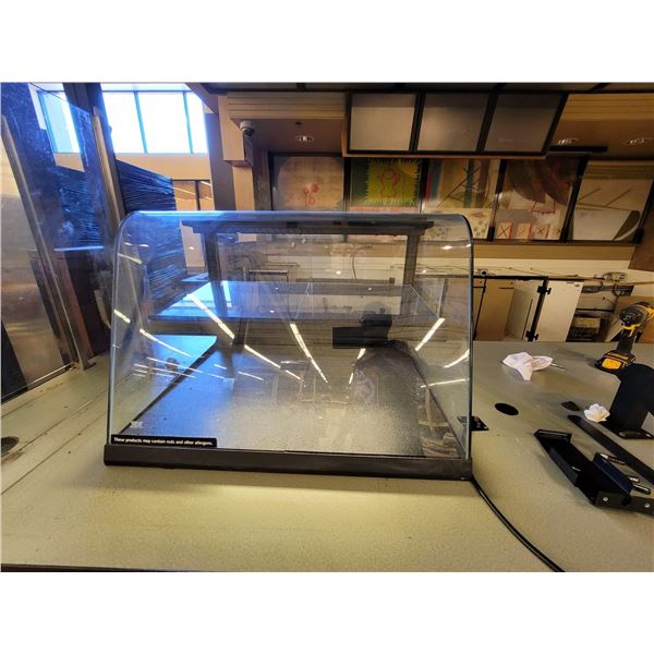 Countertop display case w/ lighting & shelf inside (single phase power)