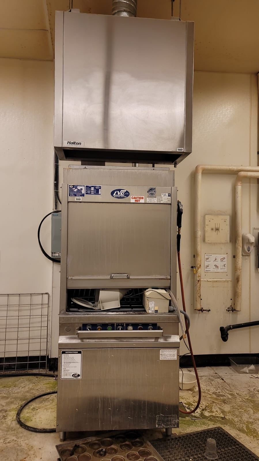 Lvo Machine LVO - Commercial dishwasher machine comes w/ steam hood & attachments ...