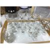 Image 5 : Hamilton Beach 2 in 1 Mixer, Assorted Glassware, Toaster, Charcuterie Board, Serving Platter, Decora