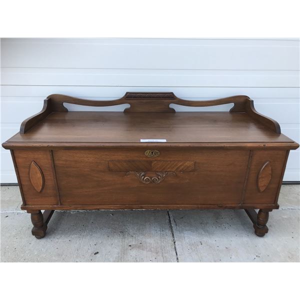 Gorgeous Oak w Red Cedar Inlay Chest