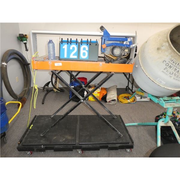 Rubi electric saw for tile cutting working