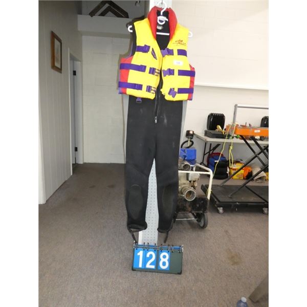 SeaRider life jacket size small & wet suit
