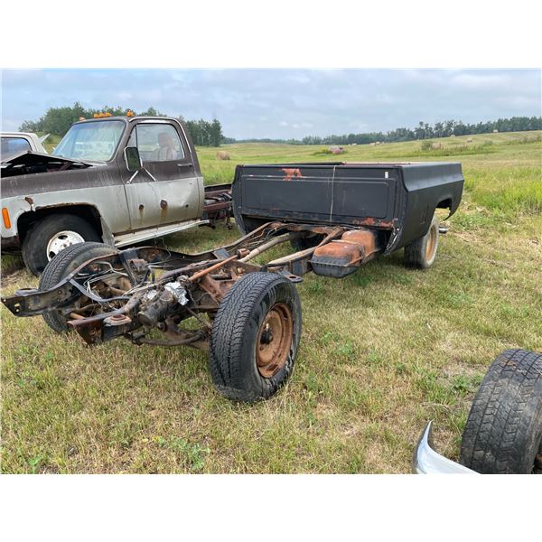 1983 Chev 1/2 ton, dually, 2 wheel drive,  New Dual Exhaust