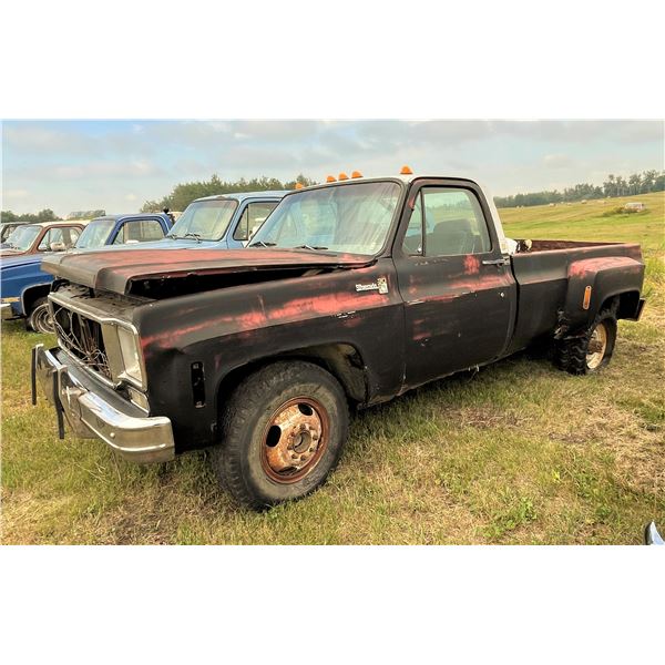 1975 Chev silverado, 1 ton, dually, 2 wheel drive