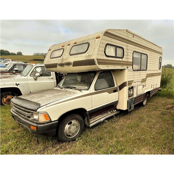 1988 Toyota Dually, 3 liter V6 automatic, 145, 000 km