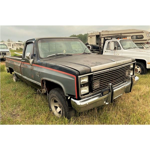 1987 Chev 1500, 2 wheel drive, no motor , no trans