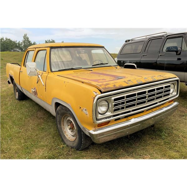 1973 Dodge, 3/4 ton, 2 wheel drive, crew cab, short box, 12 valve cummins, 5 speed, HAS A RESERVE