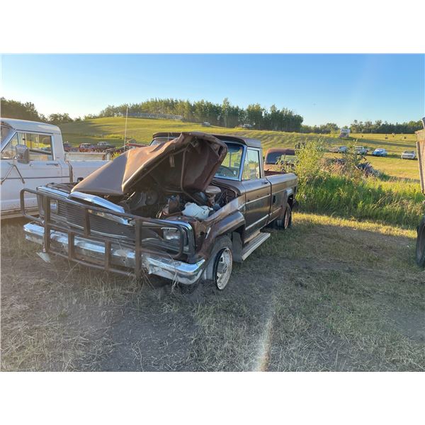 1977 Jeep, J10 , 4 x 4, 360 automatic