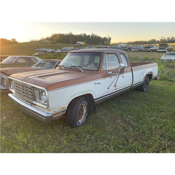 1977 Dodge 1/2 ton, 2 door, V8 Automatic