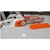 Image 1 : Stihl electric chainsaw - works well