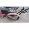 Image 5 : Fielders Edge whipper snipper - 22" string mower - 173cc - working + spare strings