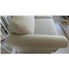 Image 3 : Loveseat couch - 66W 34D