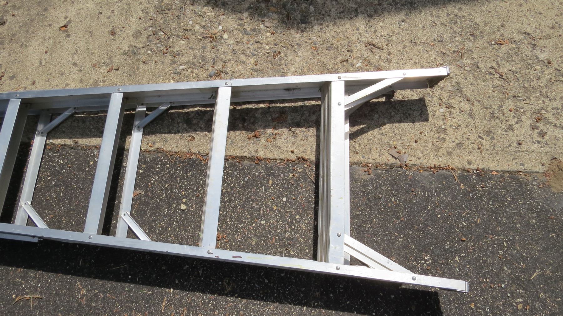 6 ft aluminum ladder