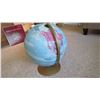Image 4 : World globe - 14" tall