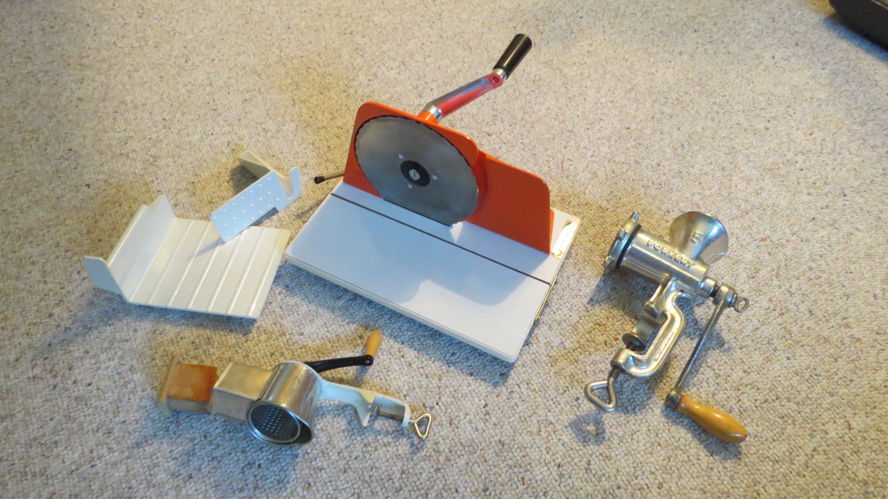 Porkert meat grinder, cheese/spice grinder + hand crank meat slicer