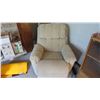 Image 2 : Electrical Recliner chair - works well - Limoss