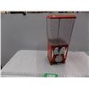 Image 1 : *Vintage gumball machine (damaged)