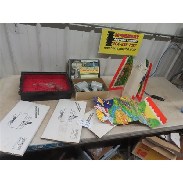 Blinker Code Lite, Framed Glass Gun Display, (3) Kinder Surprise Store Display