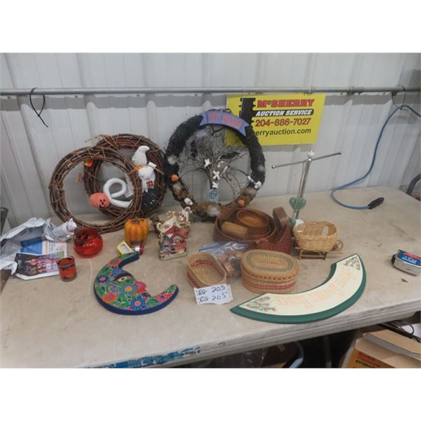 Halloween Wreath, Country Decor, Towel Rack