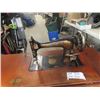Image 3 : Singer Treadle Sewing Machine