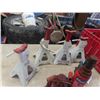 Image 3 : 4 Stabilizing Jacks, 3 Hydraulic Bottle Jacks