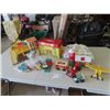 Image 1 : Fisher Price Hospital, Service Center, Marx Barn plus more