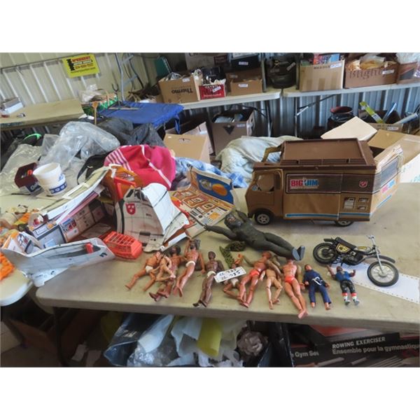 1970's Figurines & Big Jim Camper & Sky Commander