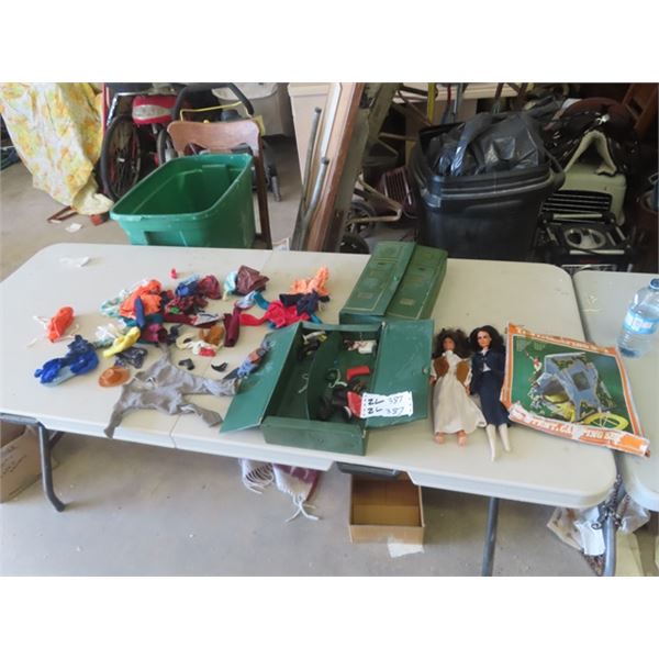 1970's Figurine Dolls, Clothes Locker, Tent & Camping Set 17 pc