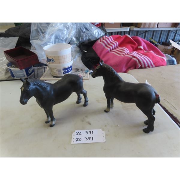 2 Cast Horse Ornaments 8" x 9"