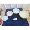 Image 4 : Set of 4 Pyrex Mixing Bowls - 4 Colors