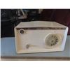 Image 2 : RCA Bake light Victor Radio, 4 Pictures - some signed
