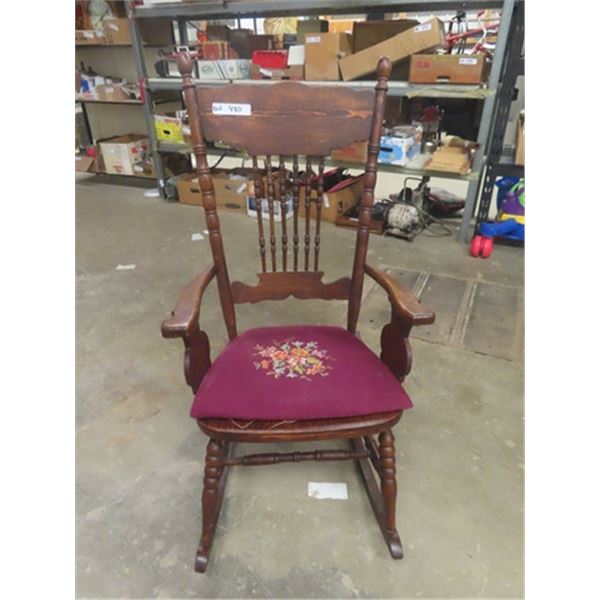 Rocking Chair with Petti Point Seat