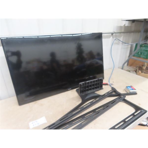 Samsung 41" Flatscreen TV with Remote & Manual