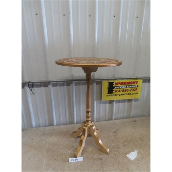 Tilt Top Plant Stand/Table 18" Wide x 30" Tall