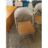 Image 2 : Folding Leg Card Table with 4 Chairs