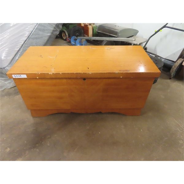 Lane Wooden Cedar Chest 39" x 18" x 19"