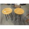 Image 2 : 3 Stools & 2 Chairs