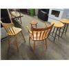 Image 5 : 3 Stools & 2 Chairs