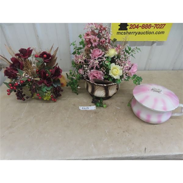 Bridal Basket with Flowers, Italian Porcelain, Chamber Pot