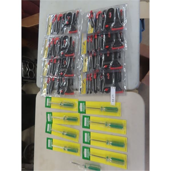 8 New Packs of Blades, Cutters & 8 New Green Handled Robertson Screwdrivers