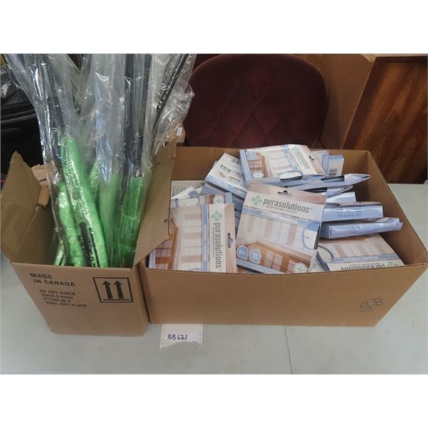 Box of New Purasolutions Window Cleaners & Box of 20 Static Dusters