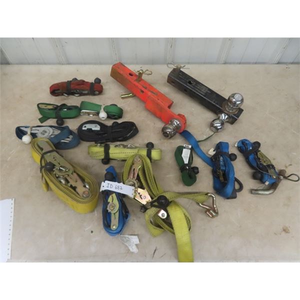 2 Tow Hitche Receivers & Ratchet Straps