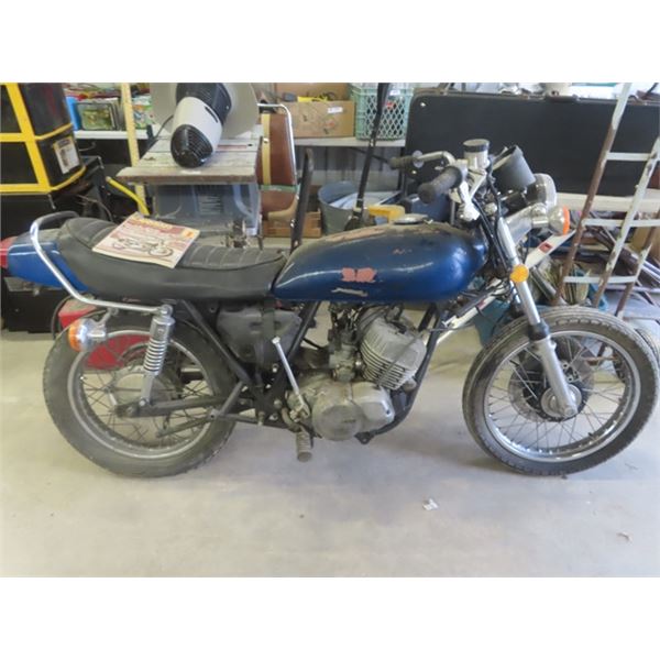 74 Kawasaki Mach 500 3 Cylinder Offroad/Onroad Bike - As Is - has Compression