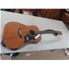Image 1 : Accoustic Guitar Model K