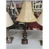 Image 3 : 3 Table Lamps & 1 Extra Shade