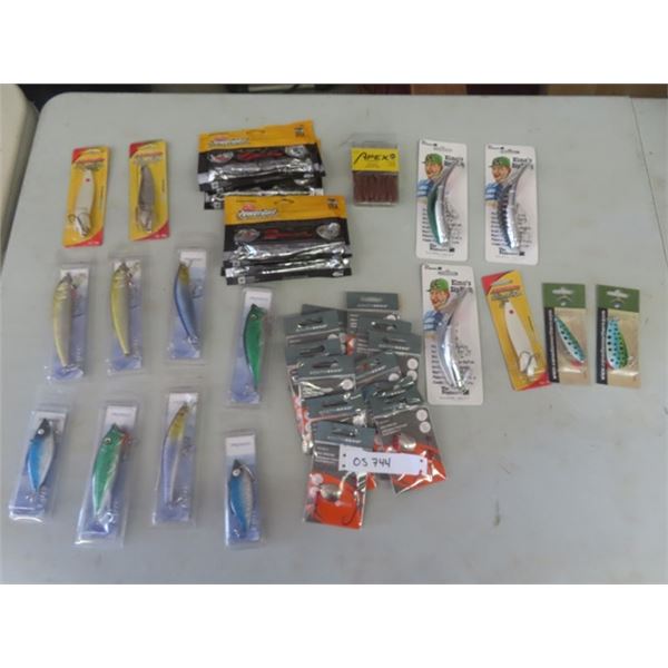 16 Lures, 6 Bags of Power Bait, 12 Packs Pike Spin Rig