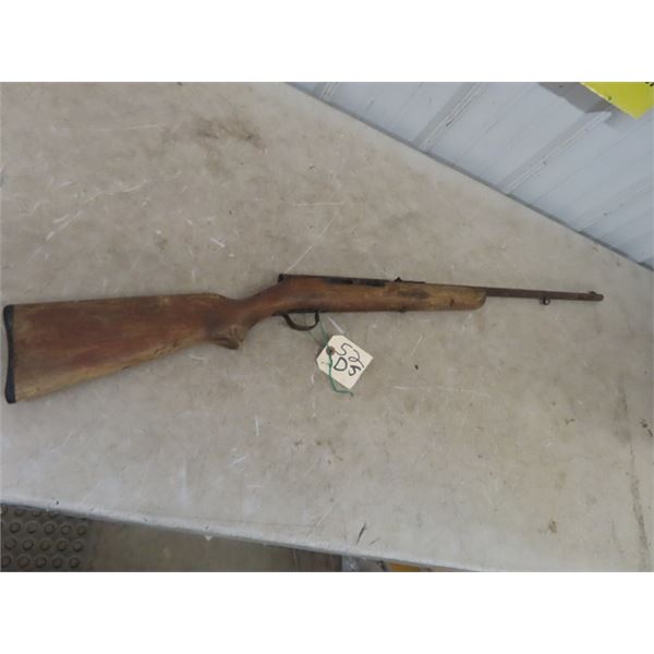Model 873 22 Cal - Rusty Missing Bolt - Cracked Stock - MUST PROVIDE PROOF OF PAL PRIOR TO PURCHASE 