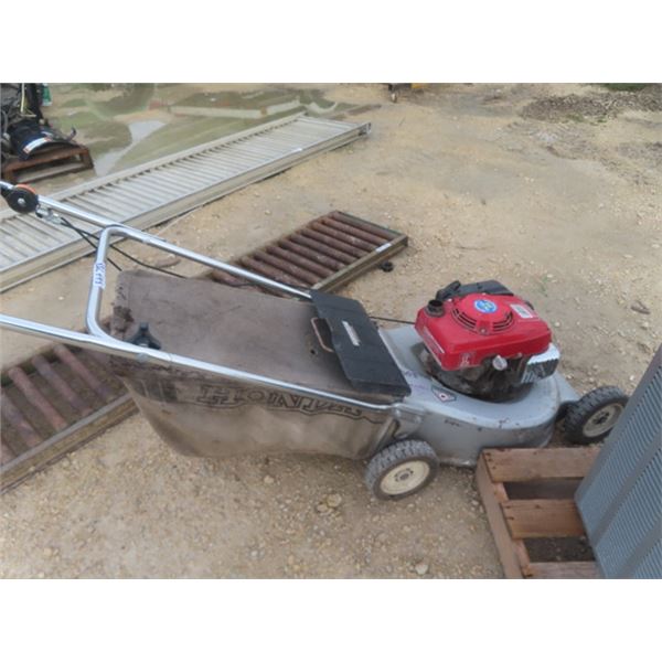 Honda HR 214 Push Mower with Bagger - NOT Running