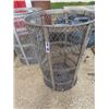 Image 3 : 2 Metal Garbage Can 23" x 33"