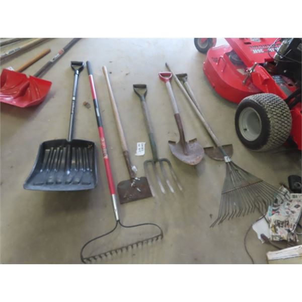 7 Hand Yard Tools ; Shovel, Rakes, Edger, Fork